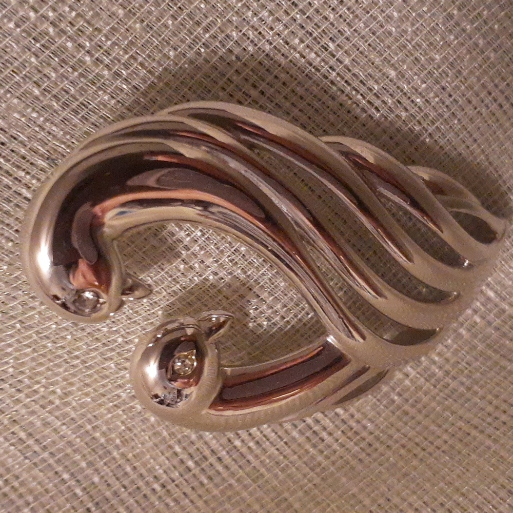 Monet Silver Turtle Doves Brooch